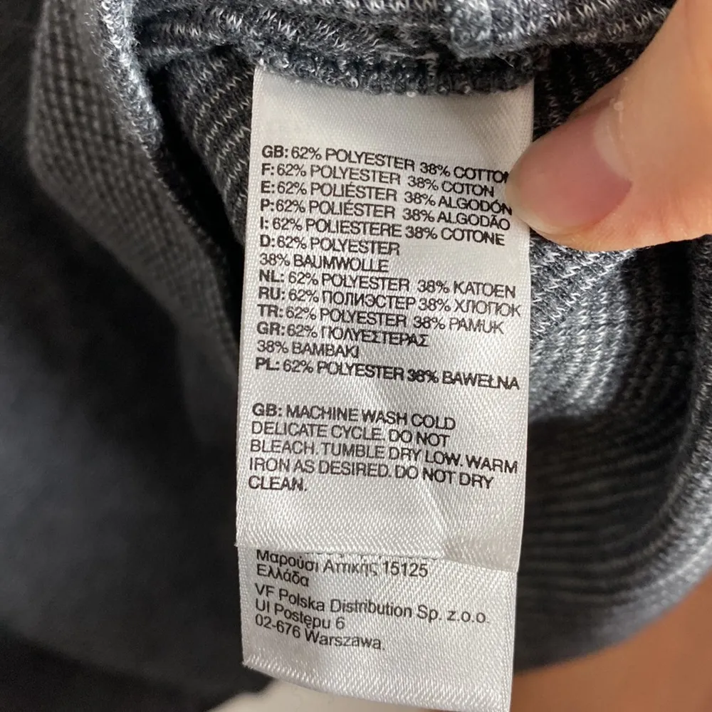 The North Face hooded thermal waffle knit Henley long sleeve top size M - Image 10