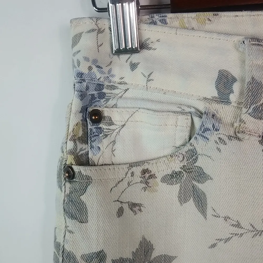 1st Kiss 2 28x28.5 Creme Flowered Skinny Jeans - Image 3