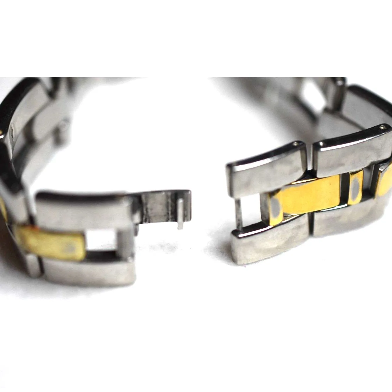 DKNY Donna Karen Vintage 2 Tone Stainless Link Box Latch Band New Battery Watch - Image 4