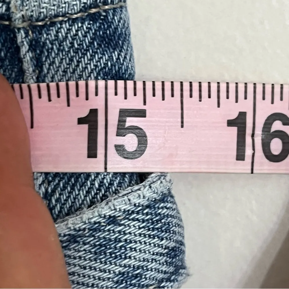 Hollister Jeans Curvy Ultra‎ High Rise Mom Jeans Belted Raw Hem Size 7 Regular - Image 4