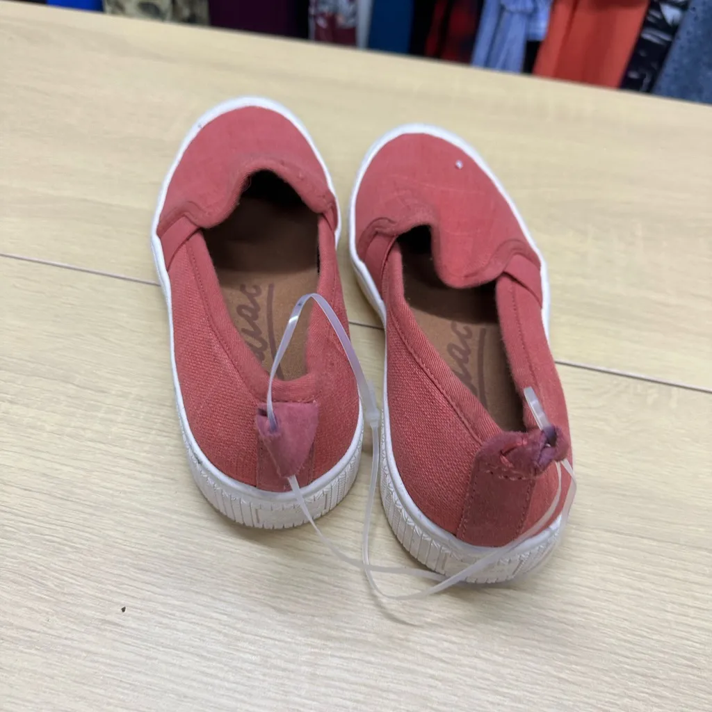 Zodiac Ciara Blush Slip On Sneakers Shoes Womens Size 7.5 M NWOT - Image 5