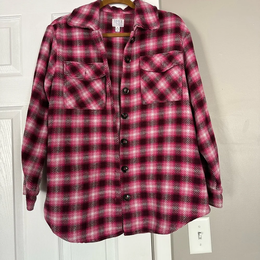 Pink plaid flannel shacket size medium - Image 2