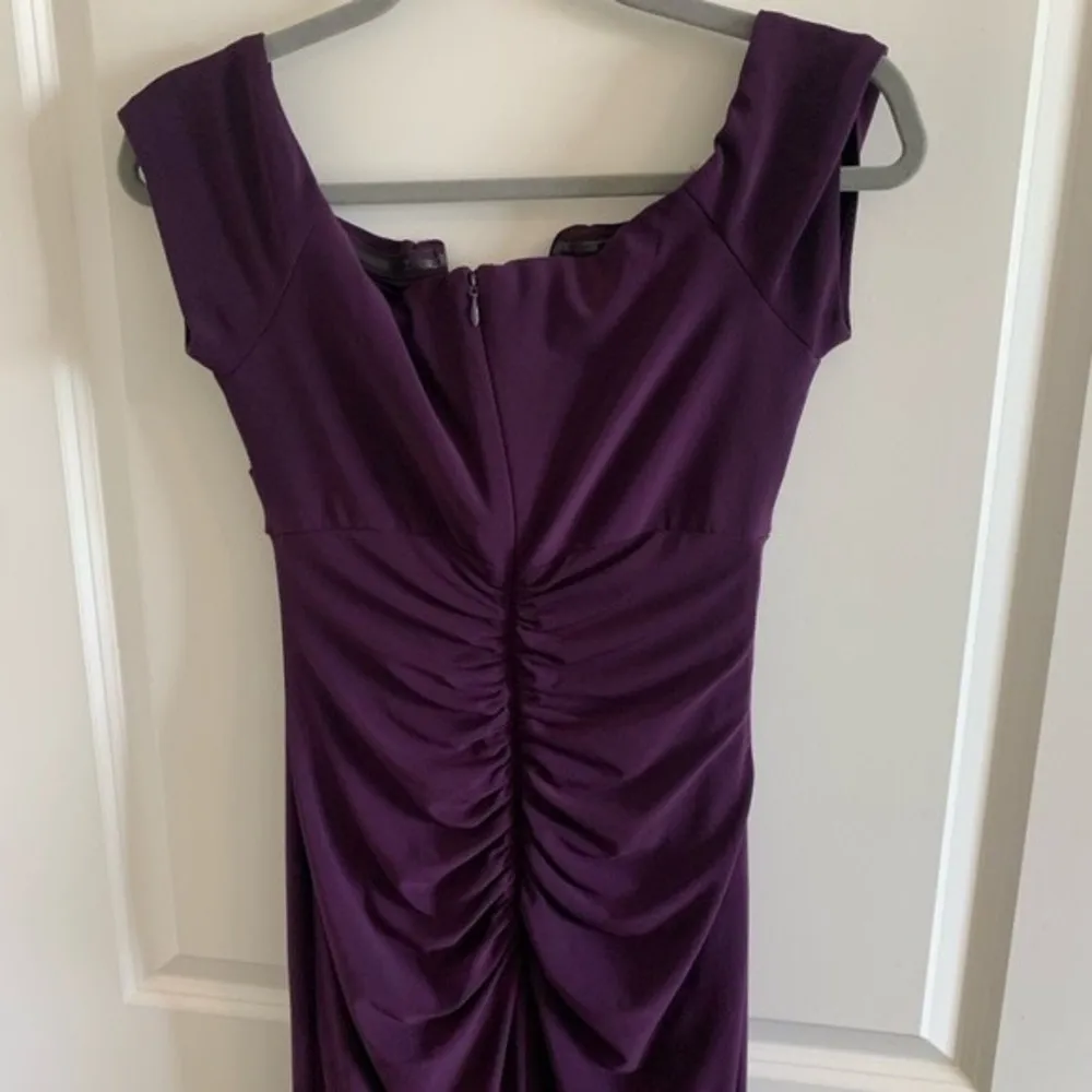 XSCAPE Off The Shoulder V-Neck Long Solid Gown Sz 4 - Image 9