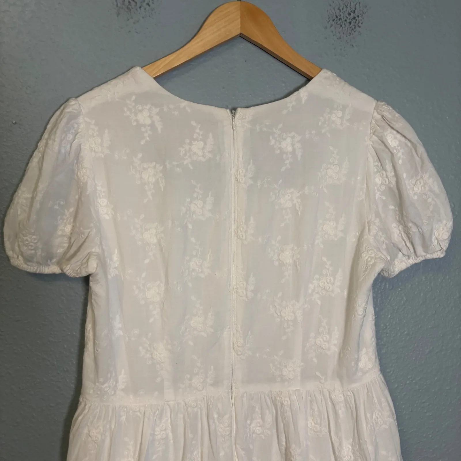 Gal Meets Glam Violetta White Embroidered Midi Dress‎ Size 12 Petite Party Grad - Image 11