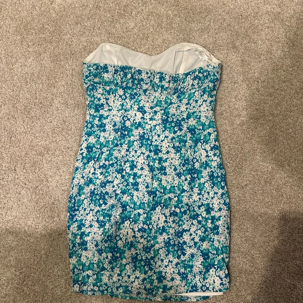 Blue and White Floral Strapless Dress Size M - Image 2