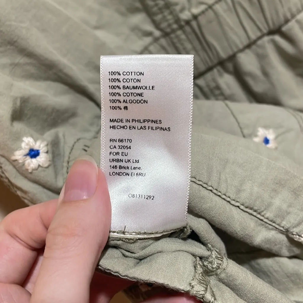 Anthropologie Pilcro Dessa Overall Romper Green Embroidered Flowers Size M - Image 11