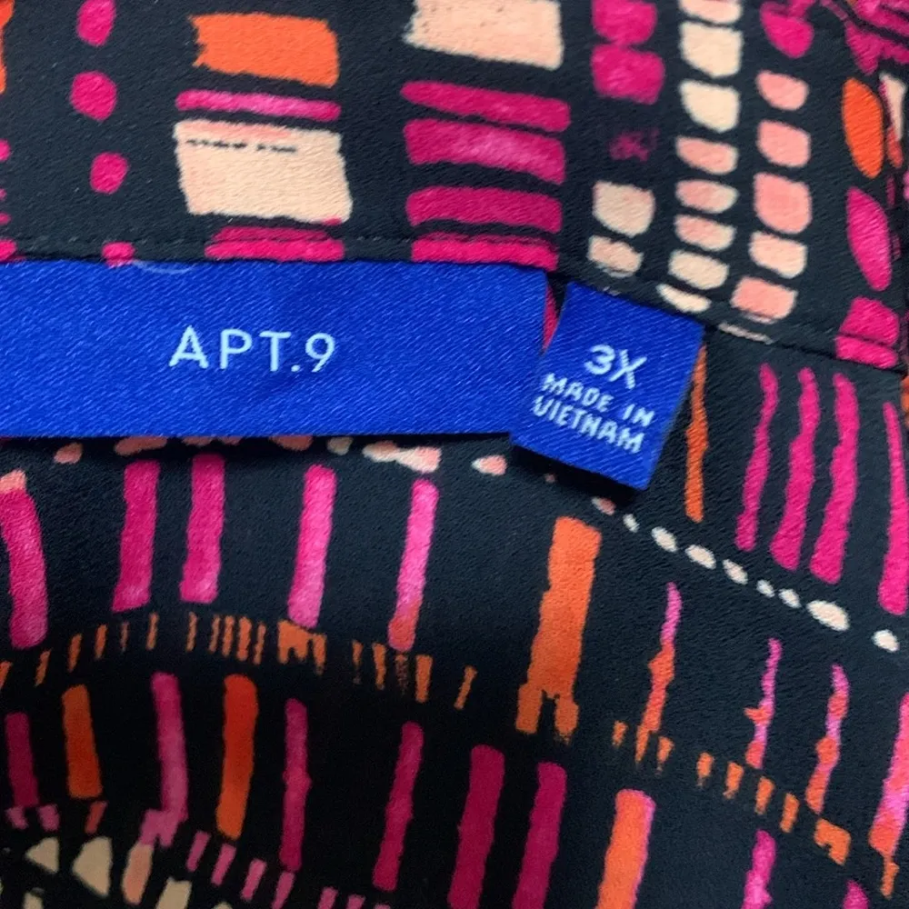 APT. 9 plus size 3X flowy blouse sleeveless button up front pockets - Image 5