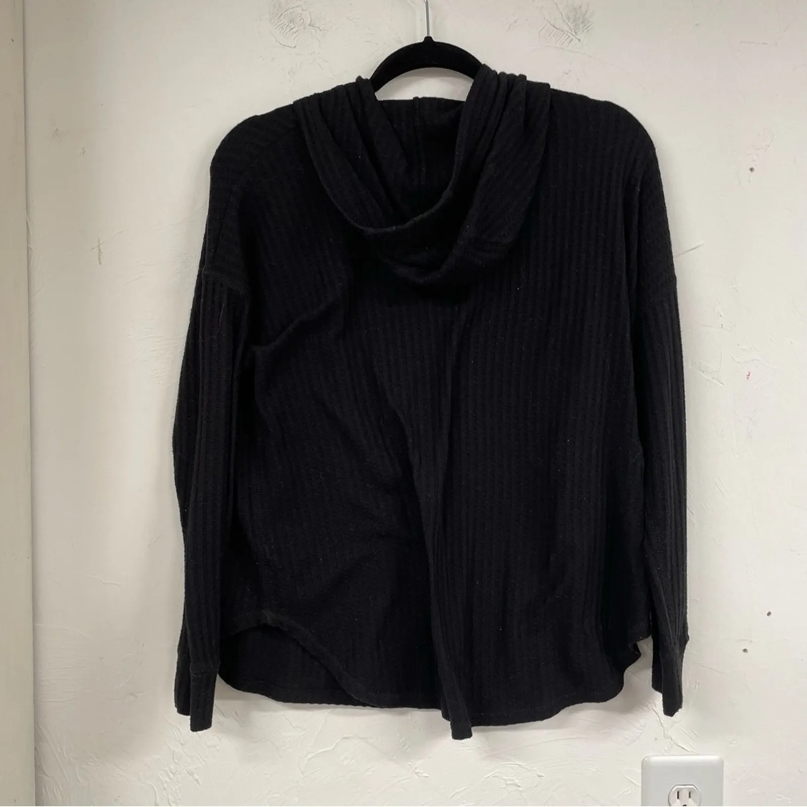 Chaser Black Waffle Knit Thermal Long Sleeve Sweater Womens M Hoodie Casual - Image 6