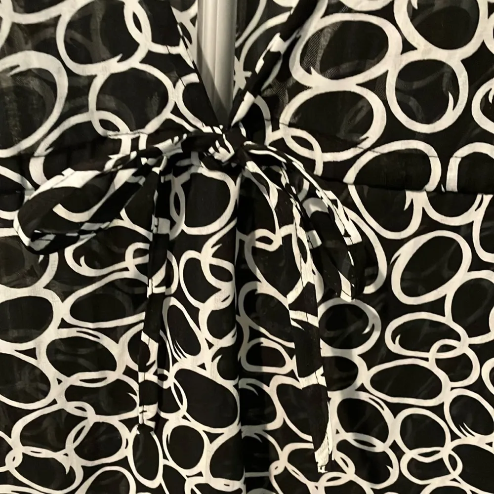 IN Gear Black and White Women's cover up Size M - Image 3