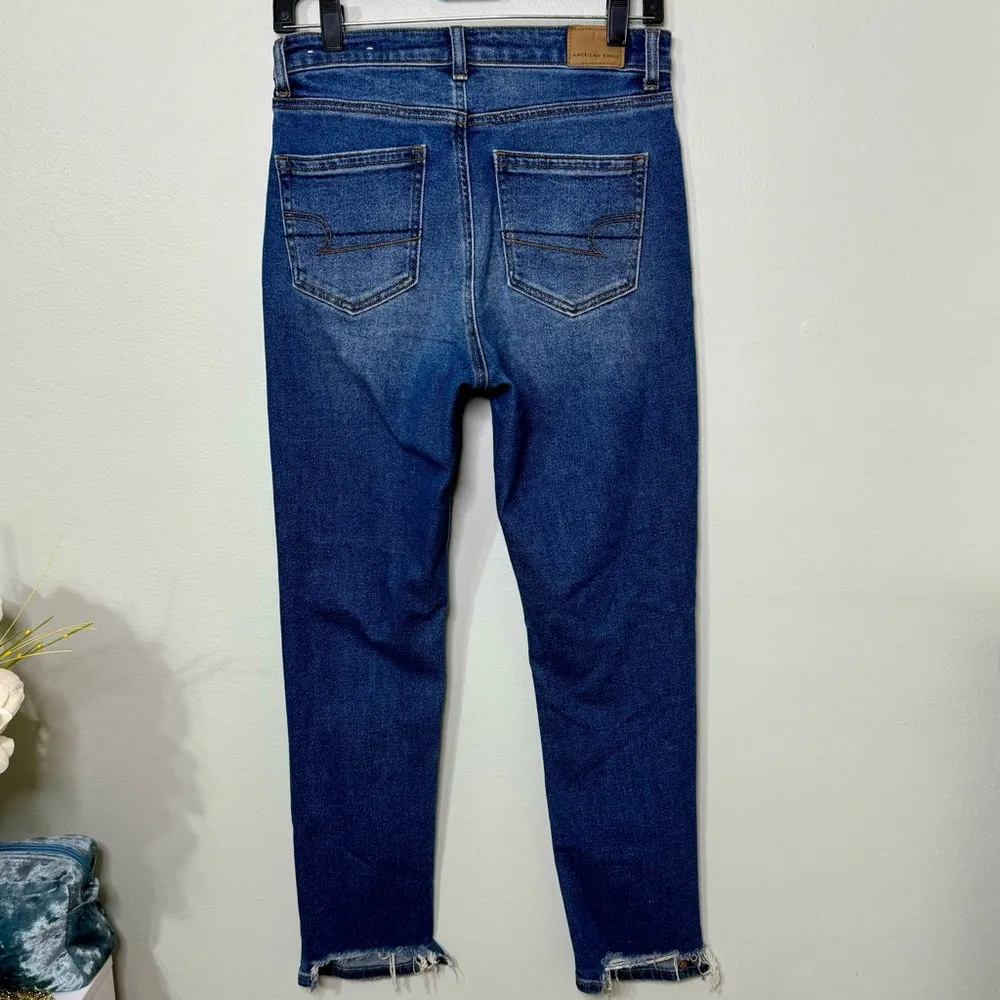 American Eagle High Rise Mom Jeans Distressed Stretch Blue Size 4 - Image 3