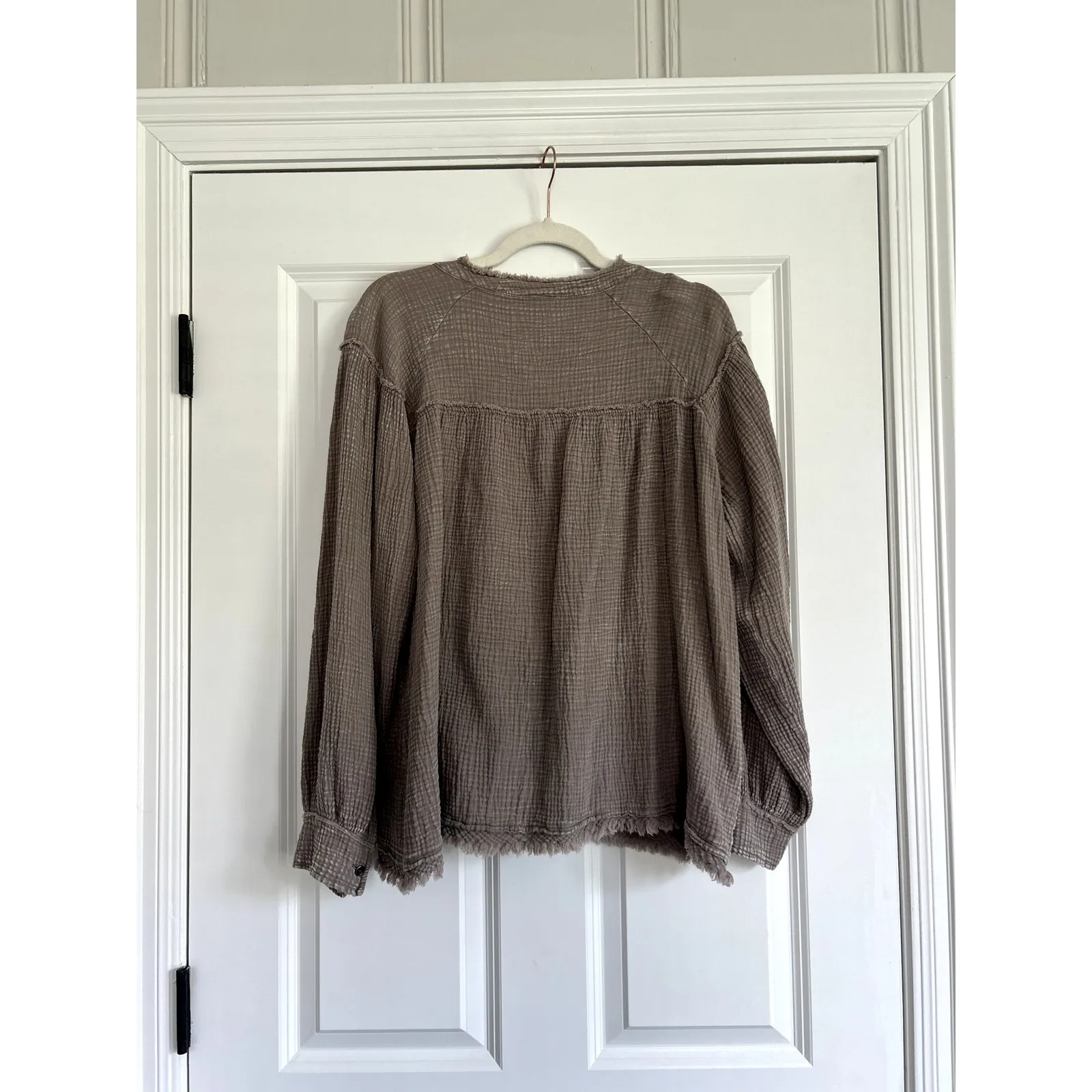 Easel Beigey Grey Gauze Top, size Small - Image 2