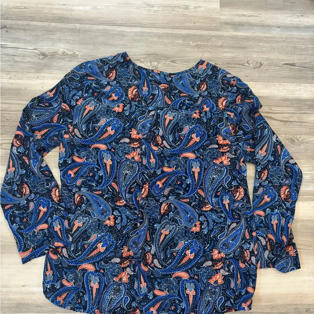 Dress Barn XL Paisley Blouse, Elastic bottom, no stretch pit to pit 22 length 26 - Image 2