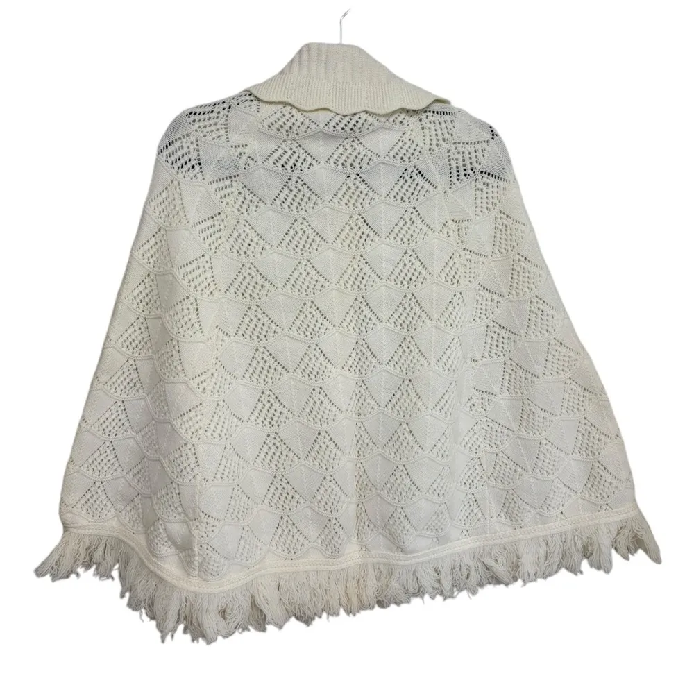 Vintage Wintuck Collared Knit Cape with Fringe in White - OS - Image 2