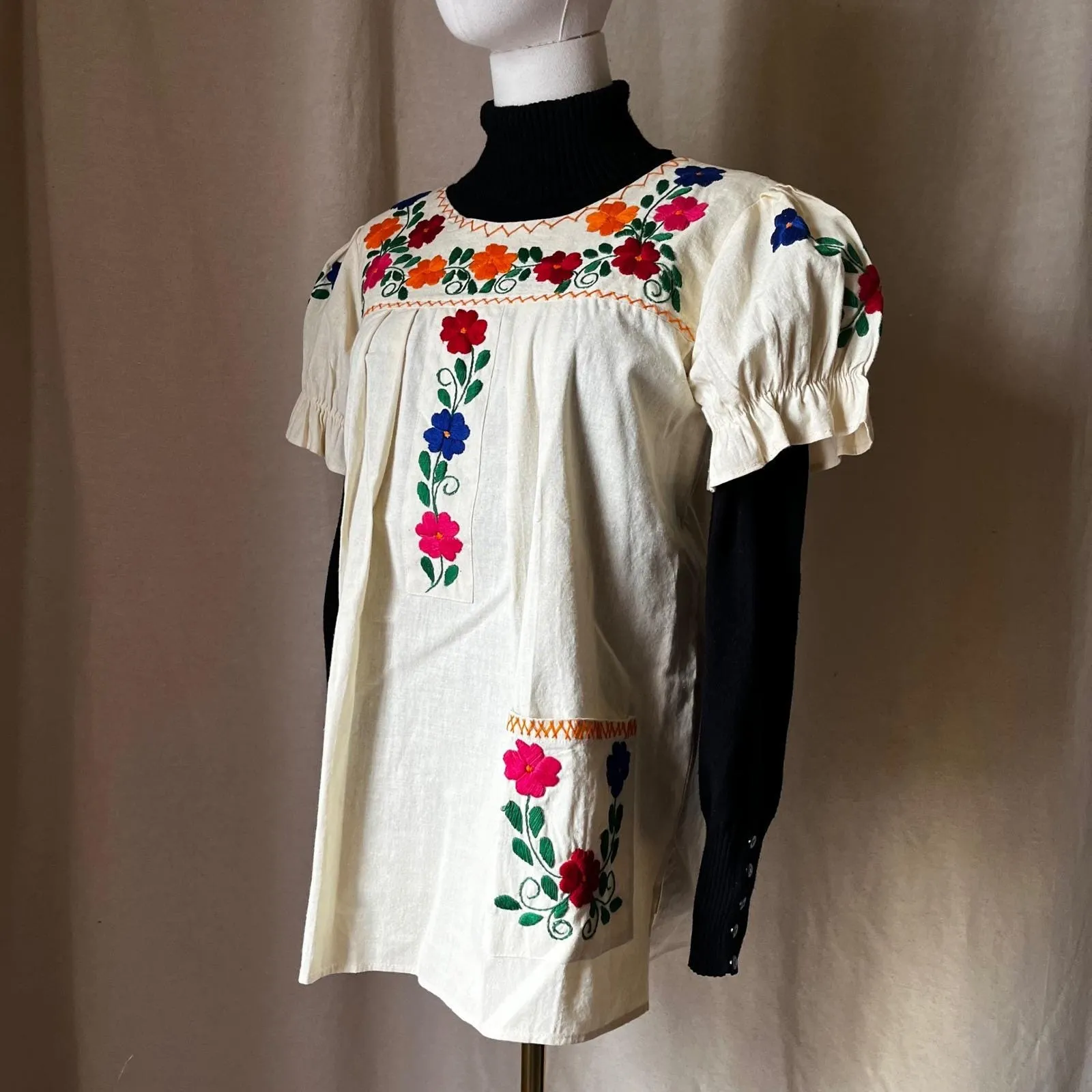 Vintage 60s‎ 70s Cream Mexican Peasant Blouse Floral Embroidered Top S/M - Image 3