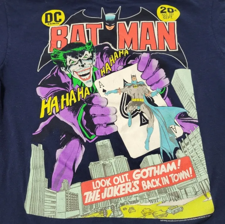 DC Comics Batman Shirt Size Small  T-Shirt Joker Gotham Graphic T-Shirt Unisex Tiny Flaw - Image 4