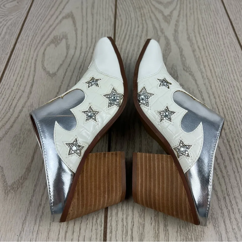 Betsey Johnson Denniss Western Star Slip-on Mules 6.5 White & Silver $99 - Image 5