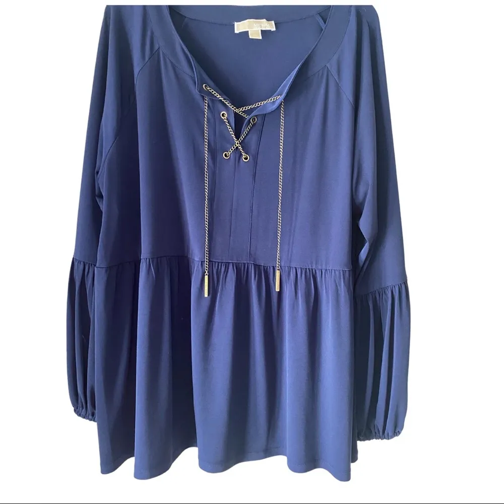 Michael Kors Blouse with elegant balloon sleeves elegant design on the neck - Image 4