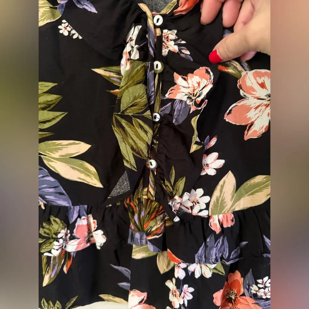 Patrons of Peace Blouse Womens Small Black Floral Ruffled Lightweight Summer Top - Image 4