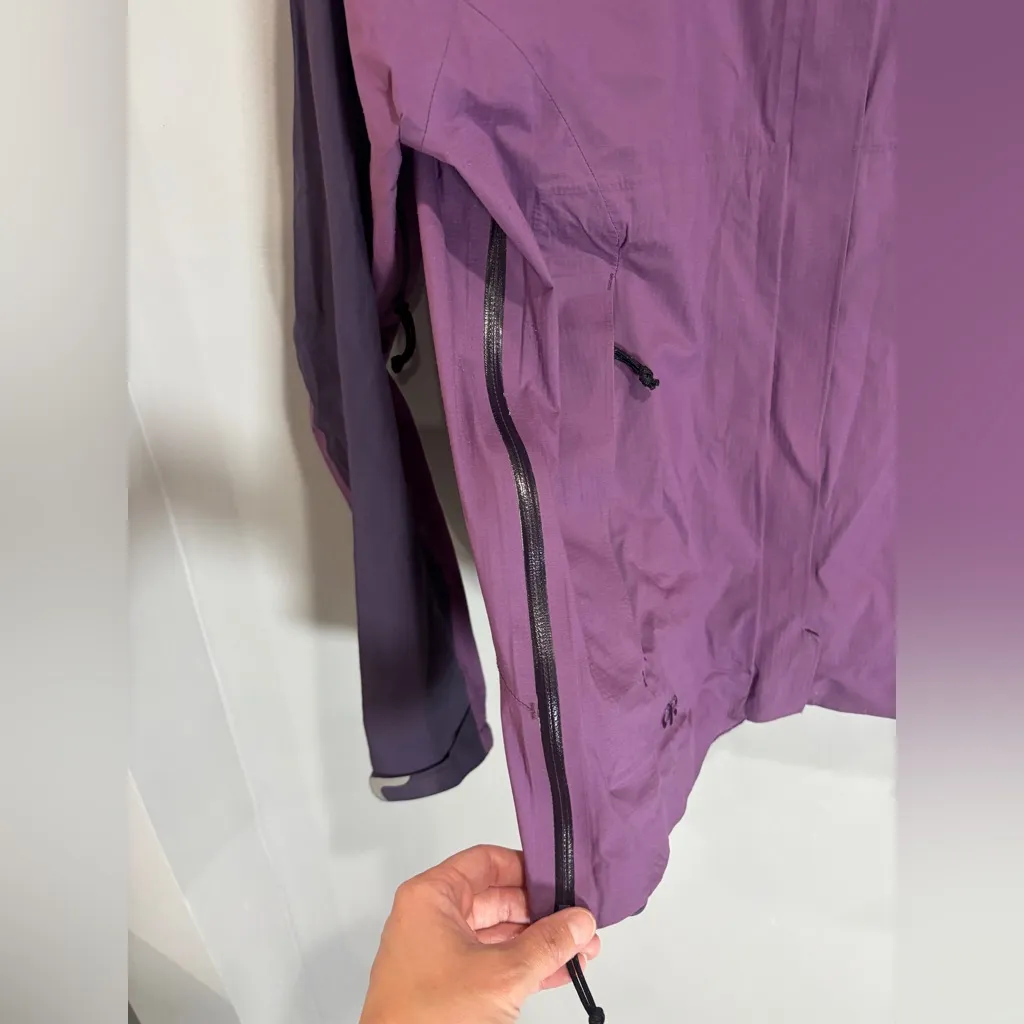 Outdoor Research Womens Pertex Shield Shell Jacket Small Hidden Hood Purple - Image 12