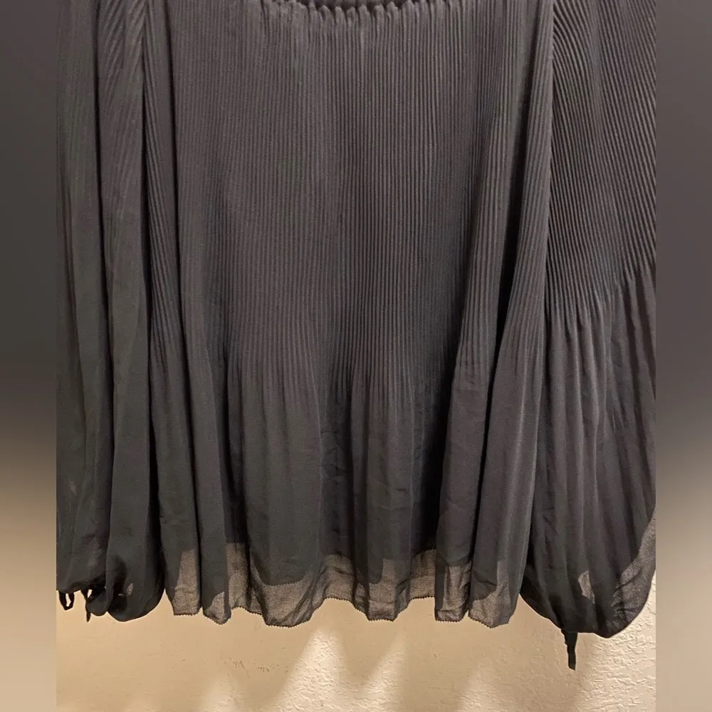 Aritzia Wilfred Black Talence Chiffon Off The Shoulder Blouse Size Small - Image 9