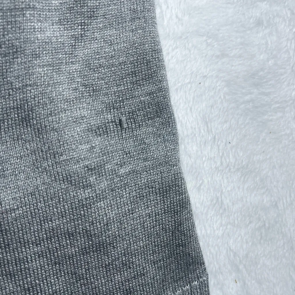 Adrianna Papell Two-Tone Gray and White Top - Image 4