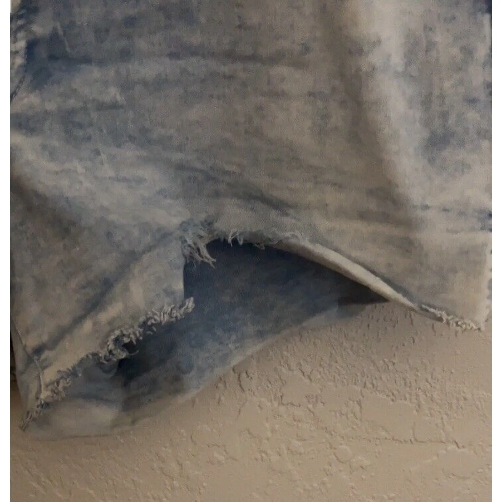 EXPRESS Women's Boyfriend Rise Distress Micro Mini Short Shorts SZ 18 Stone Wash - Image 4