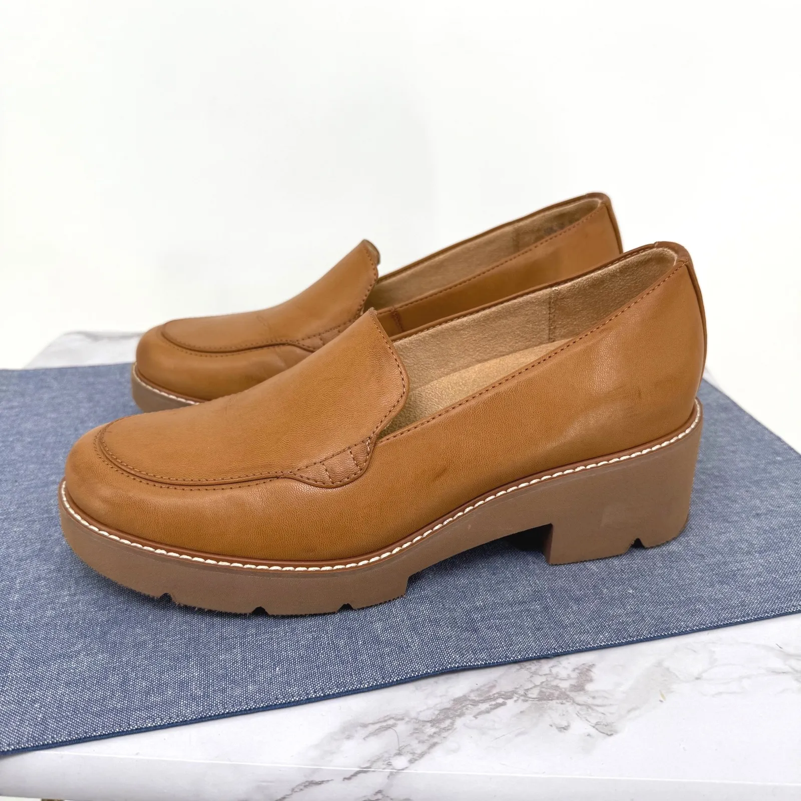 Naturalizer Cabaret Lug Sole Loafer 10W Faux Leather Brown Chunky Platform Comfy - Image 2