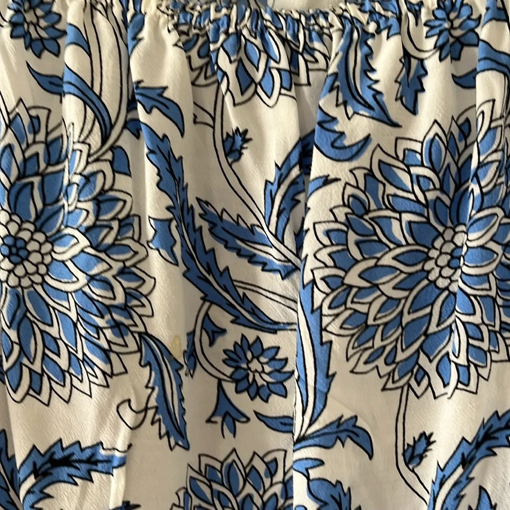 Talbots Super Cute Puff Sleeves  Top - Image 6