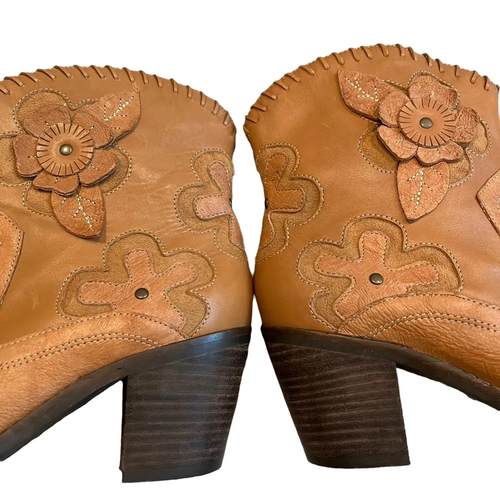 Mia Daisy Western Leather Ankle  Boots - Image 7