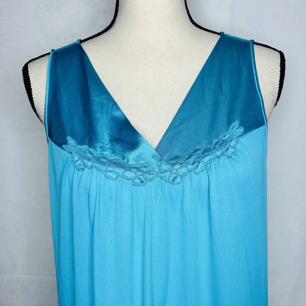 Vintage Vanity Fair Aqua Blue Sz M Nylon Embroidered Long Nightgown Sleeveless - Image 2