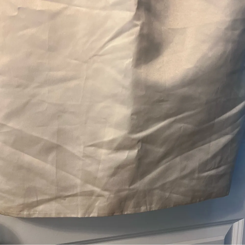 Elegant Cream Lace Dress - Image 2