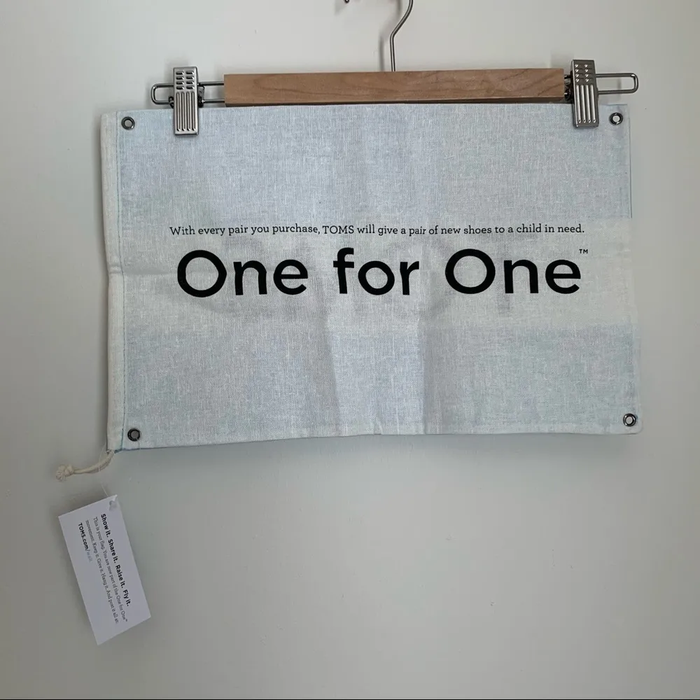 NWT Tom’s Shoe Bag/Flag - Image 2