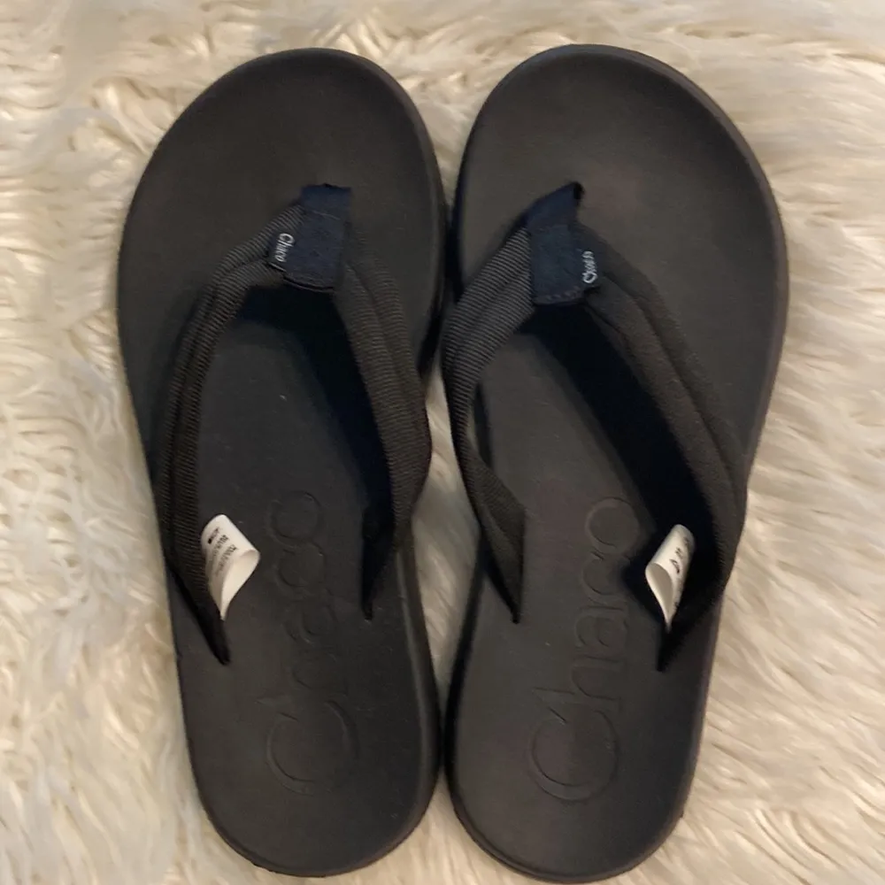 Chaco Flip-Flops color black BNWOT please see all photos size 9 unisex - Image 6