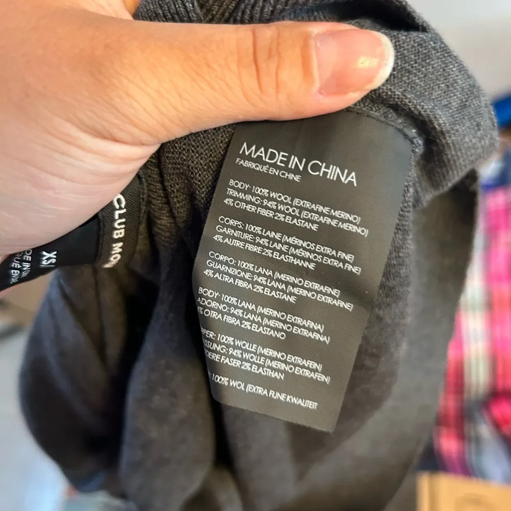 Club Monaco Wool Colorblock V-Neck Sweater - Image 4