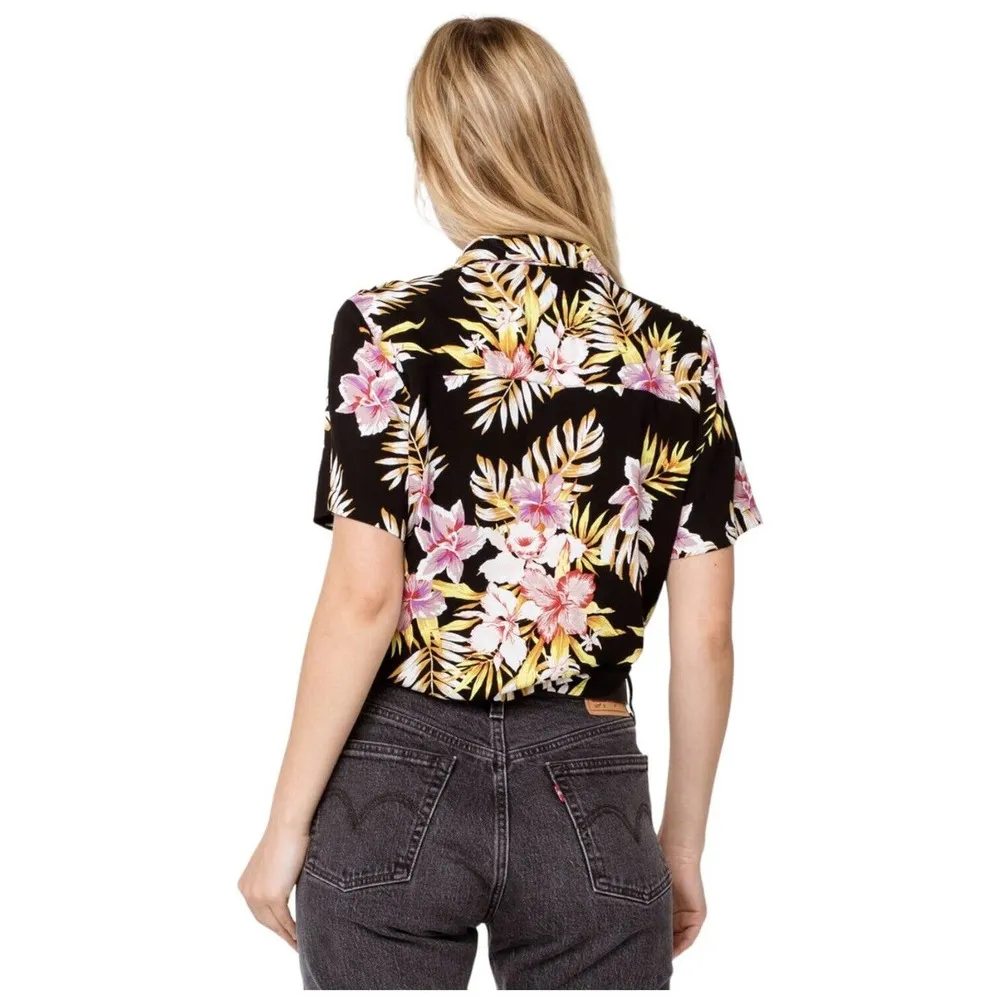 New Volcom Gen Wow Womens Cropped Tropical Floral Shirt Black XS - Image 12