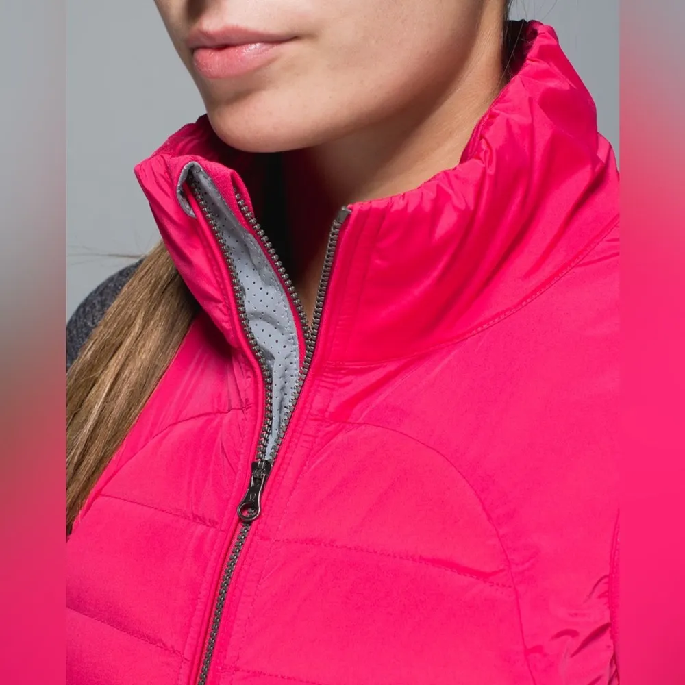 LULULEMON Fluffed Up Puffer Vest in Boom Juice Size 4 Reflective Detailing - Image 4