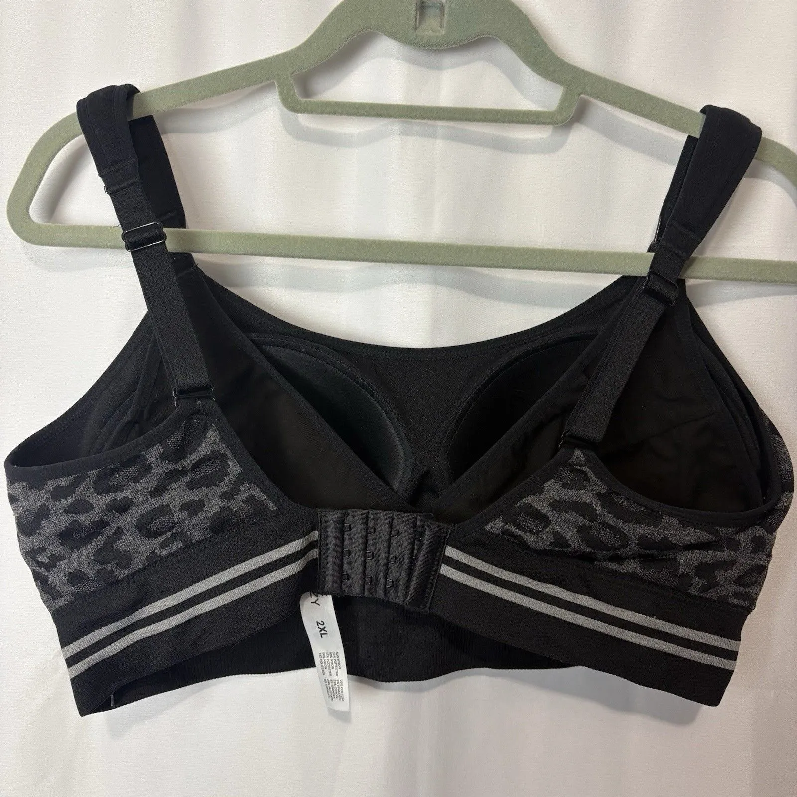 Momcozy Womens Wireless Hands Free Pumping Nursing Bra Size 2XL Gray Leopard - Image 7