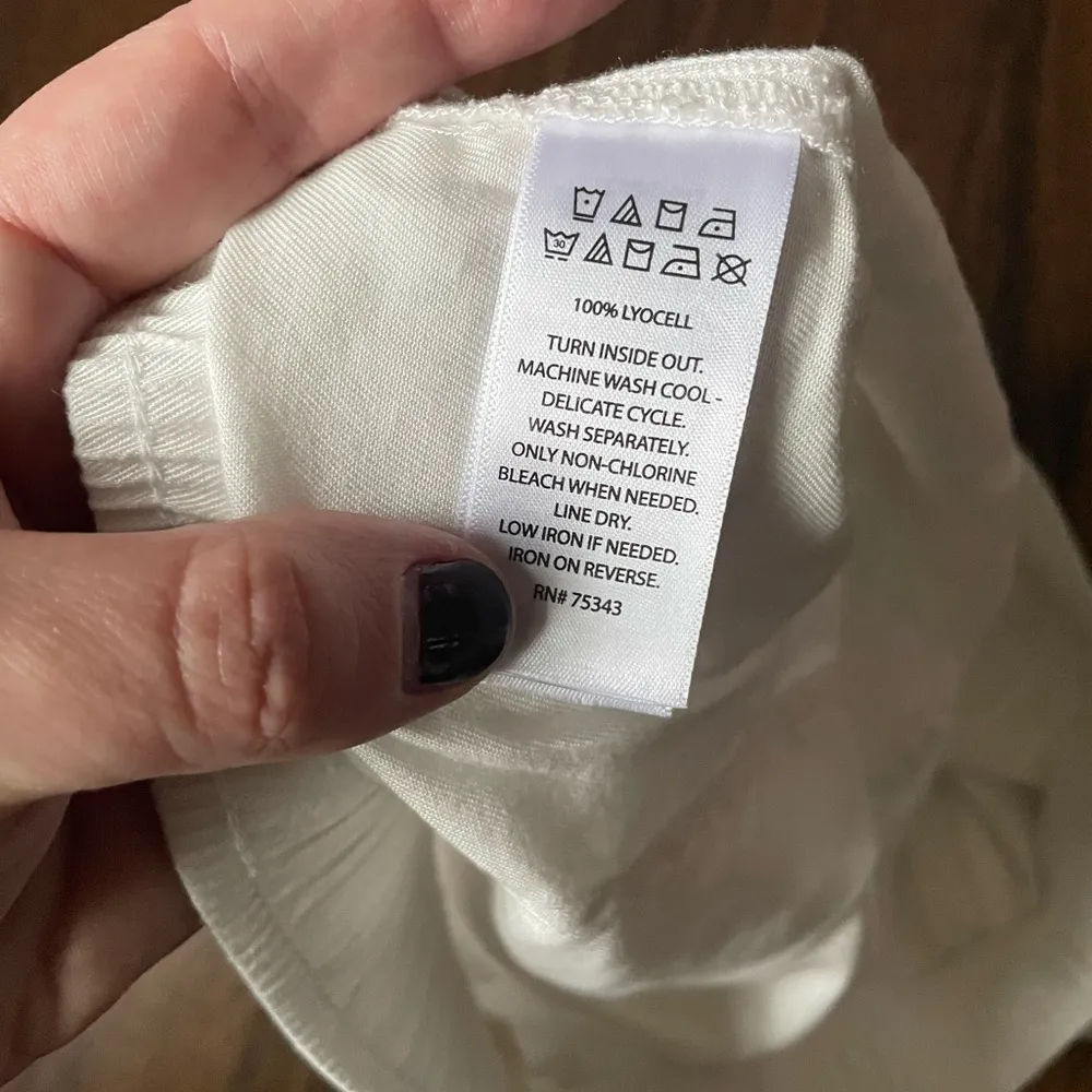 C&C California white shorts - Image 3