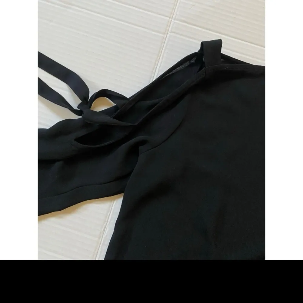 LOFT Outlet Black 3/4 Sleeve Tie Front Blouse Black XS‎ - Image 3