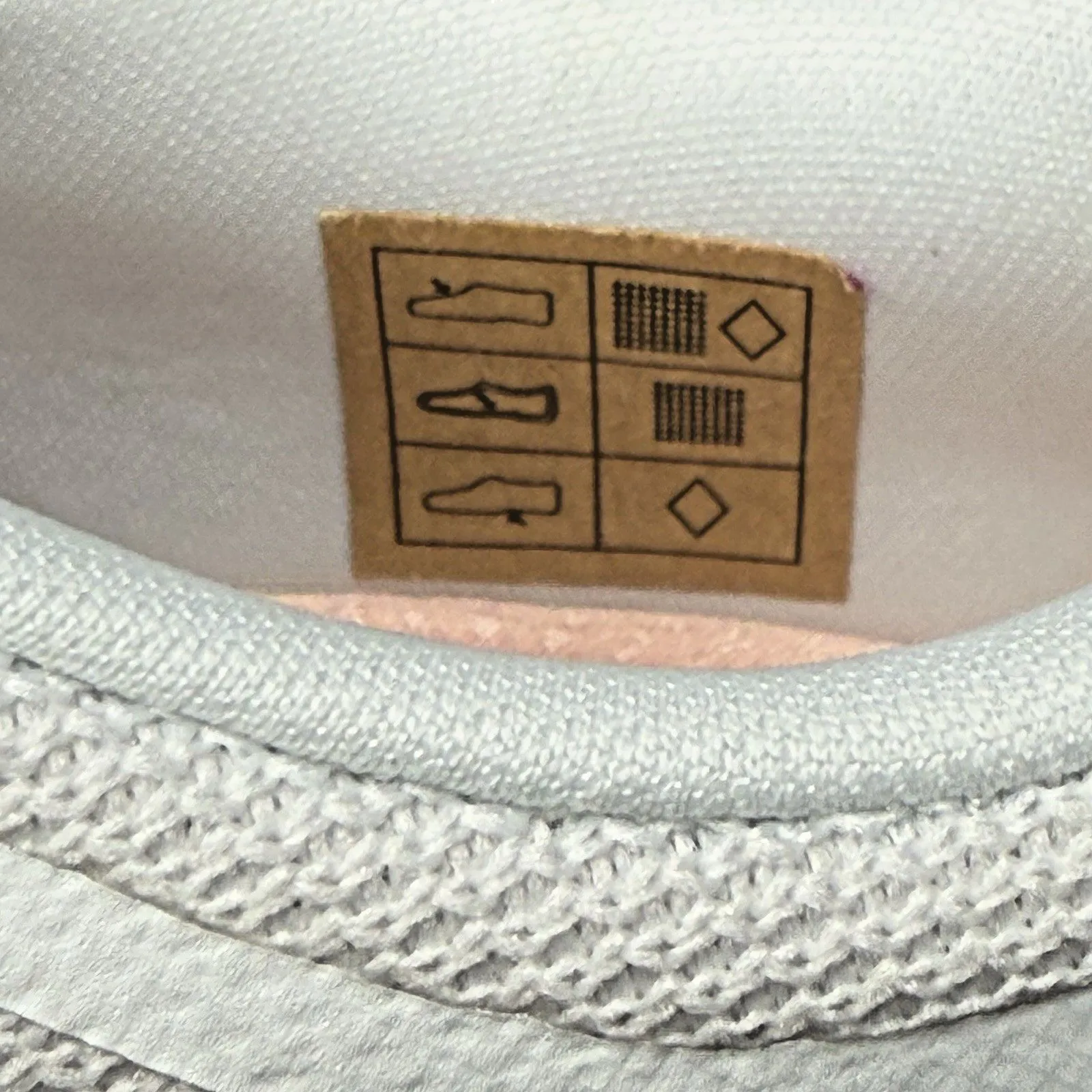 Skechers Edge Ride Power Flow Women’s 7.5 White Sneakers Air-Cooled Memory Foam - Image 5