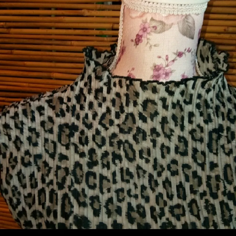 E.K. Designs Leopard Shell Sz L Black Size L - Image 2