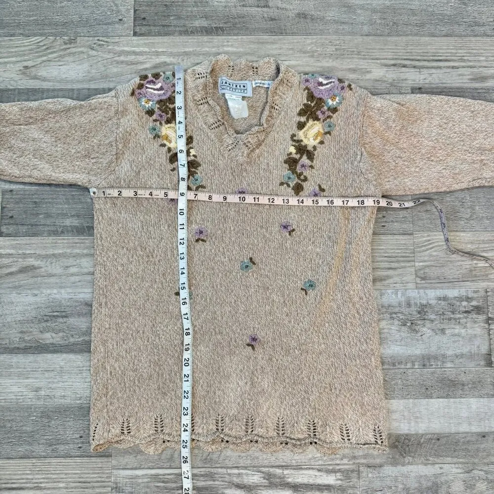 Jantzen vintage floral embroidered sweater scallop hem medium cottagecore H35 - Image 7