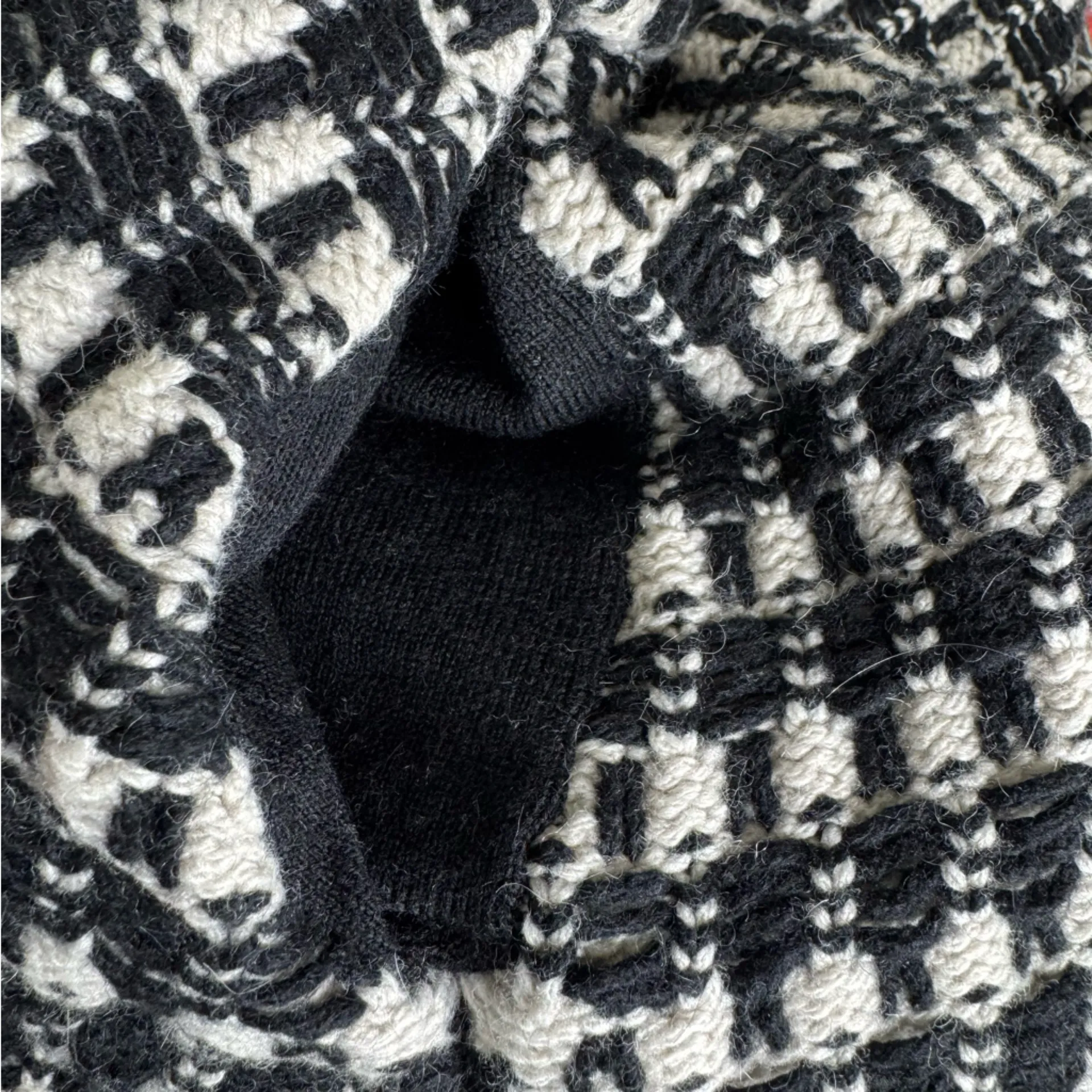 Margaret O’Leary Wool Blend Poncho Sweater Black Cream Size XS/S - Image 10