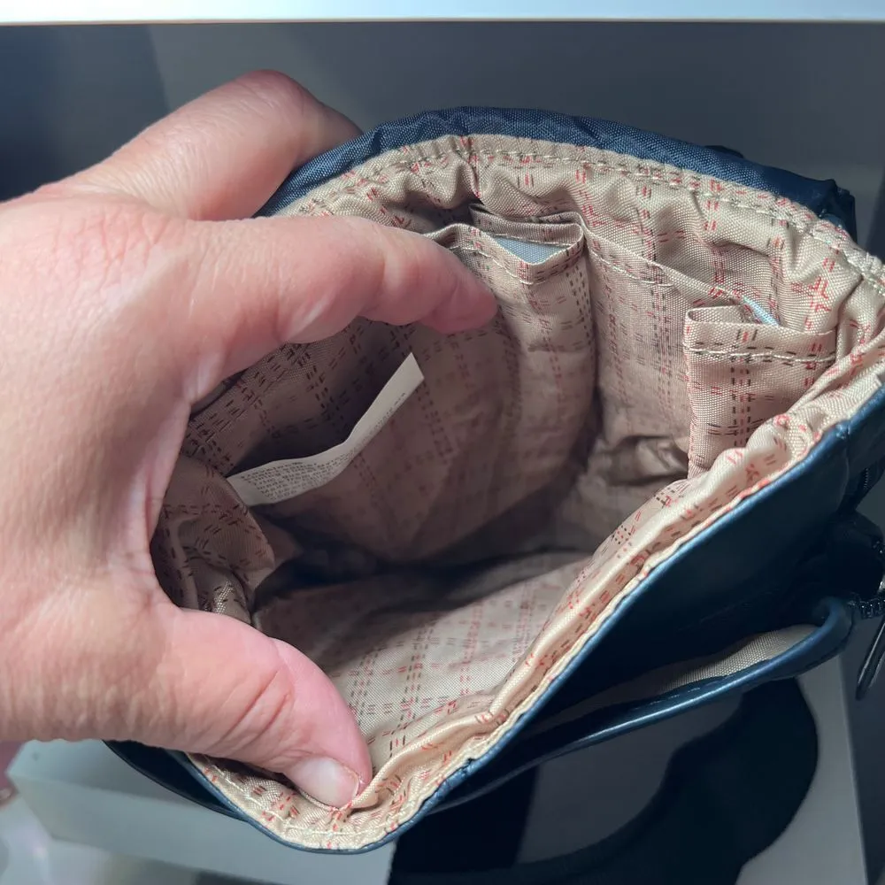 Travelon Navy Blue Leather Messenger Bag with Front Zip Pocket - Image 7