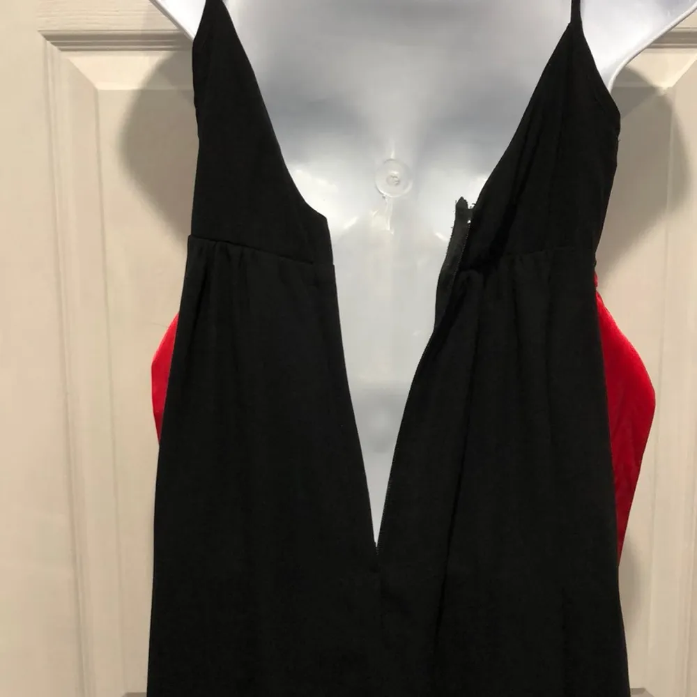 Special Occasion Dress Black Satin Red Band Juniors Size 3 - Image 6