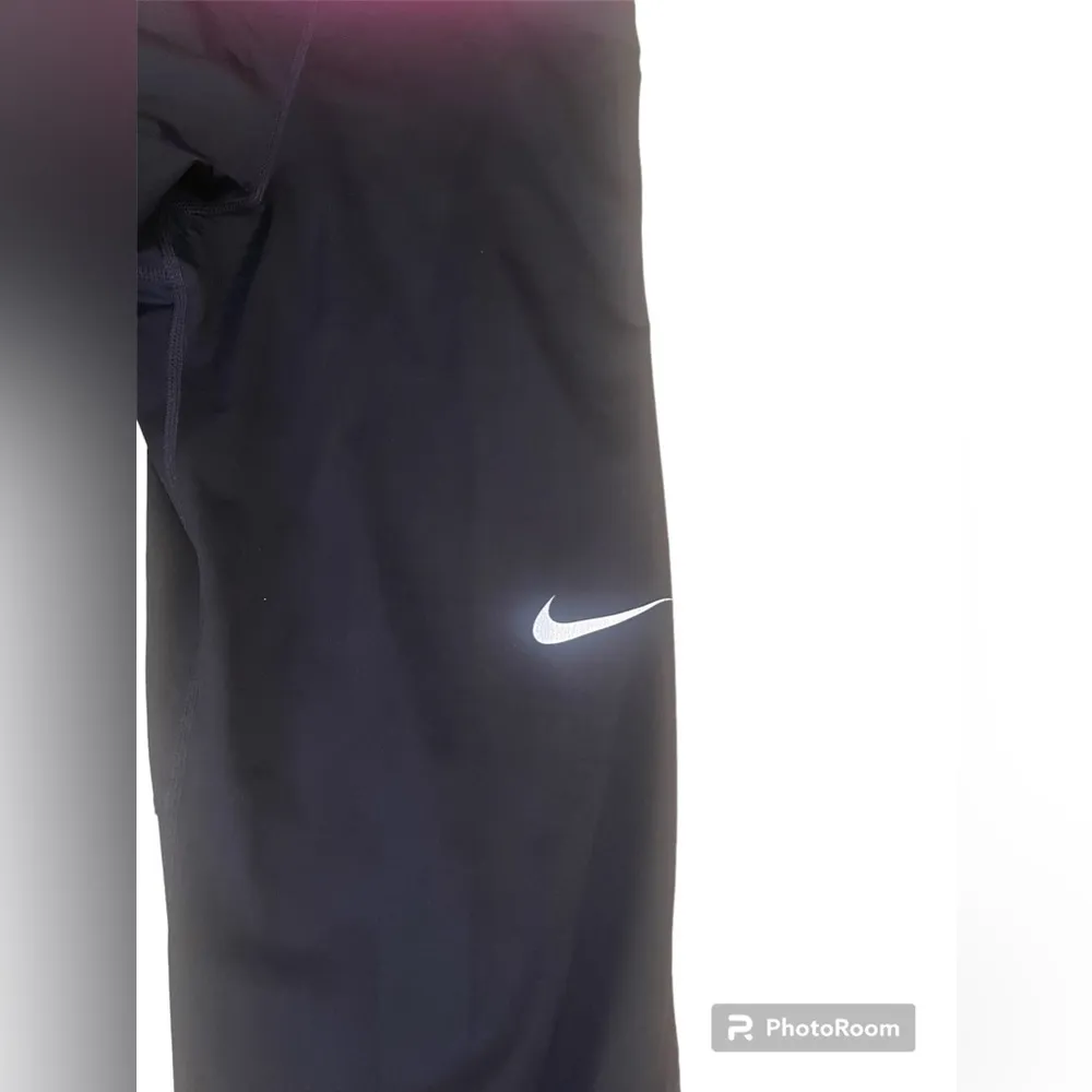 Nike Pro 365 dri-fit Cropped leggings with  pink elastic waist size Large - Image 4