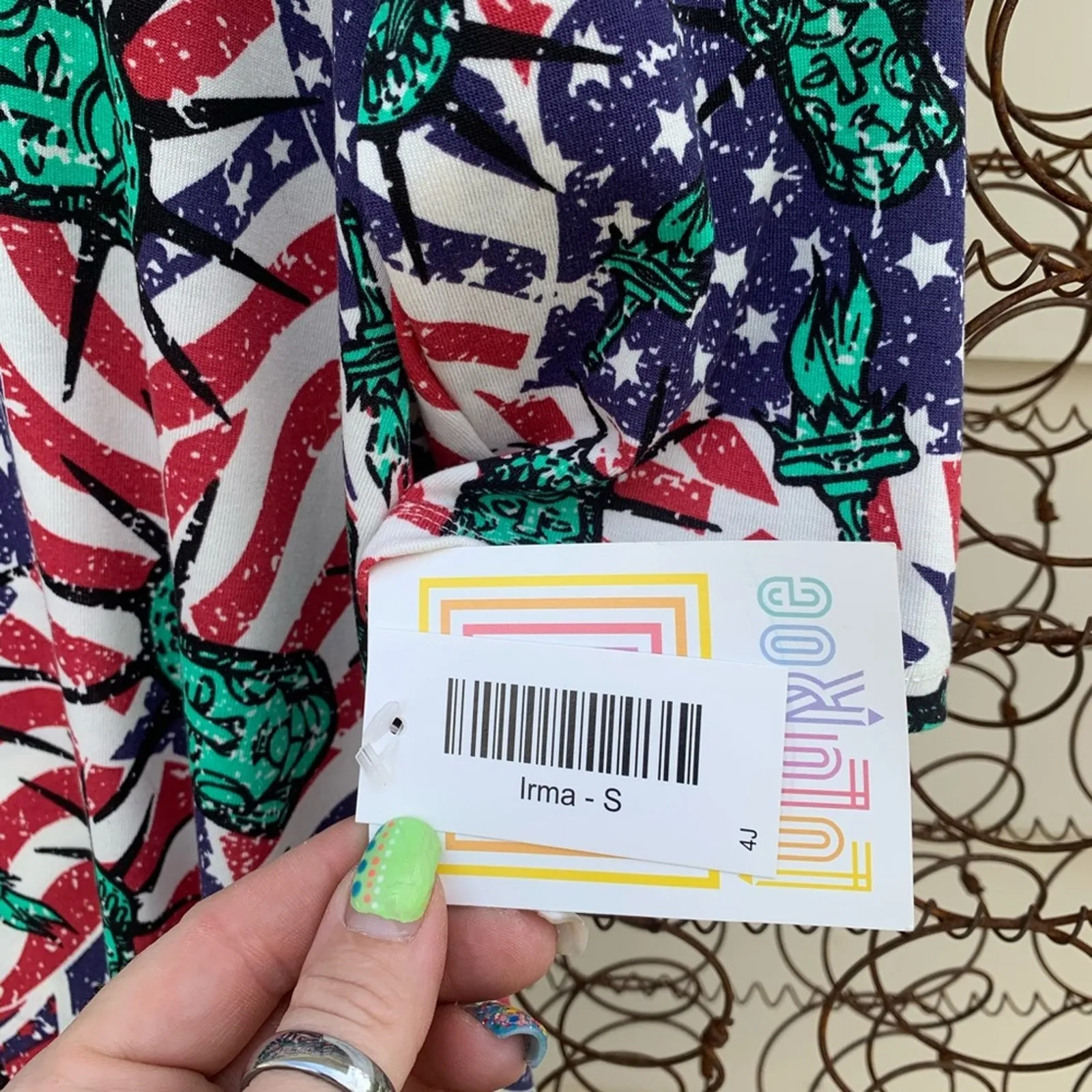 LuLaRoe 4th of July Irma tunic shirt New with tags SMALL - Image 2