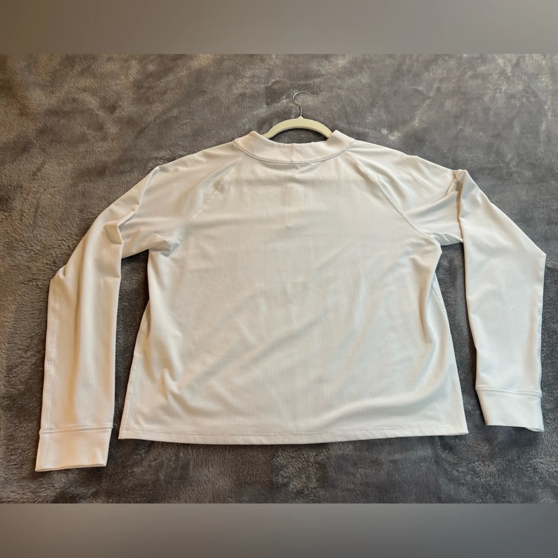 Nike ‎ Dri-FIT White Performance Shirt - Image 3