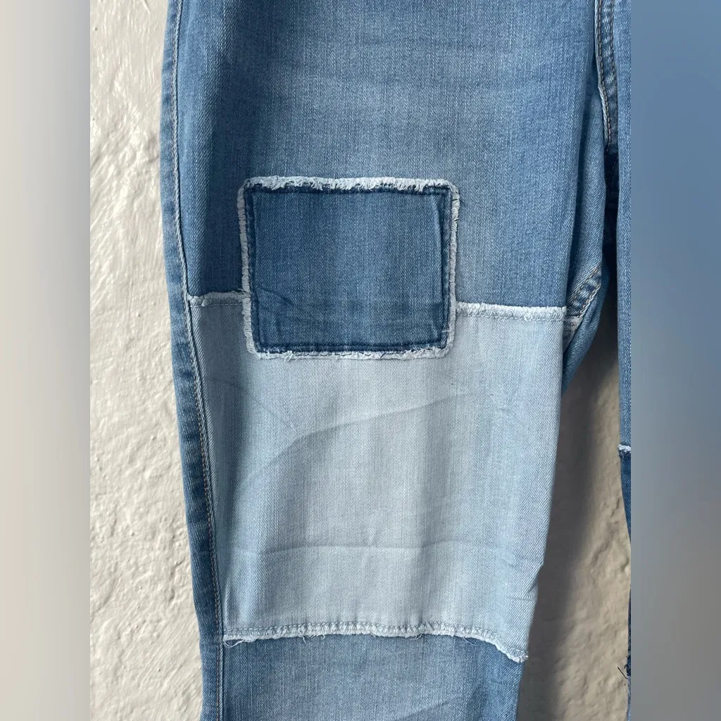 Hollister Patchwork High Rise Flare Raw Hem Soft Stretch Denim Jeans; 19 34/31 - Image 3