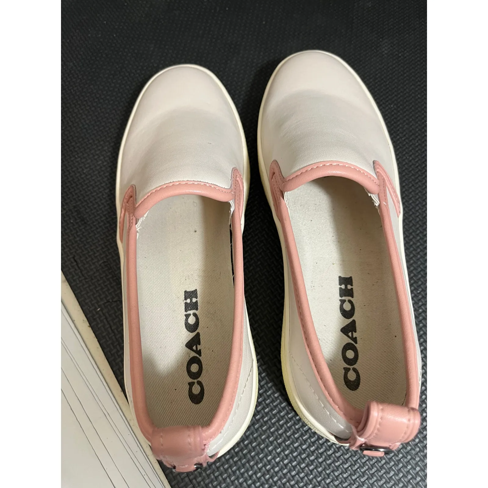 COACH Women's Slip On Sneaker‎ Loafer White Pink Petal Trim Size 10 Leather - Image 7